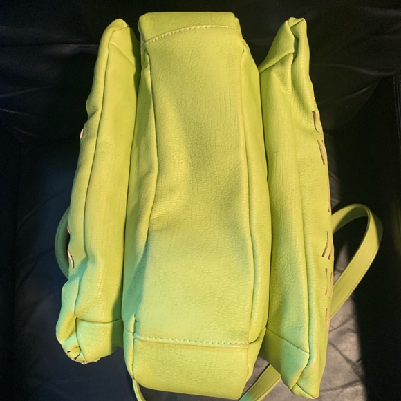 💚 “Handbag Republic" lime green & gold NWOT - Picture 4 of 8